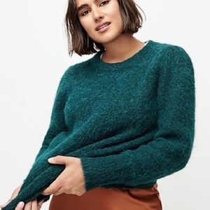J Crew fuzzy puff sleeve sweater in holiday ready green!